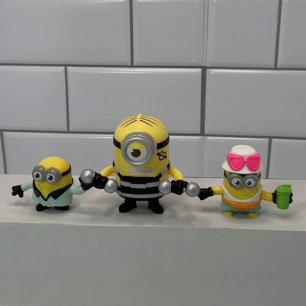 Minions Lot Plastic Mcdonalds 3 Despicable ME Figures